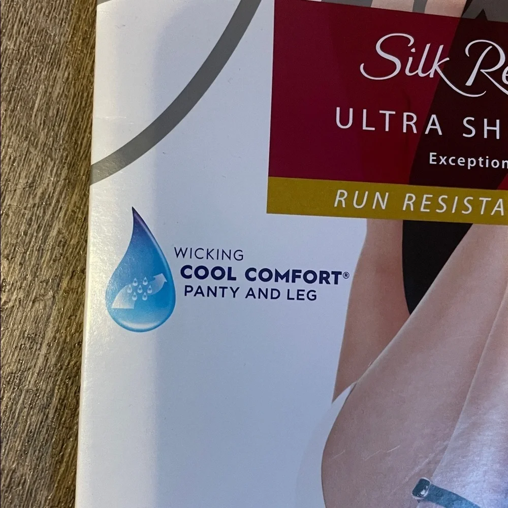 Hanes Silk Reflection Extra Sheer Toeless Control Top Buff Pantyhose size CD